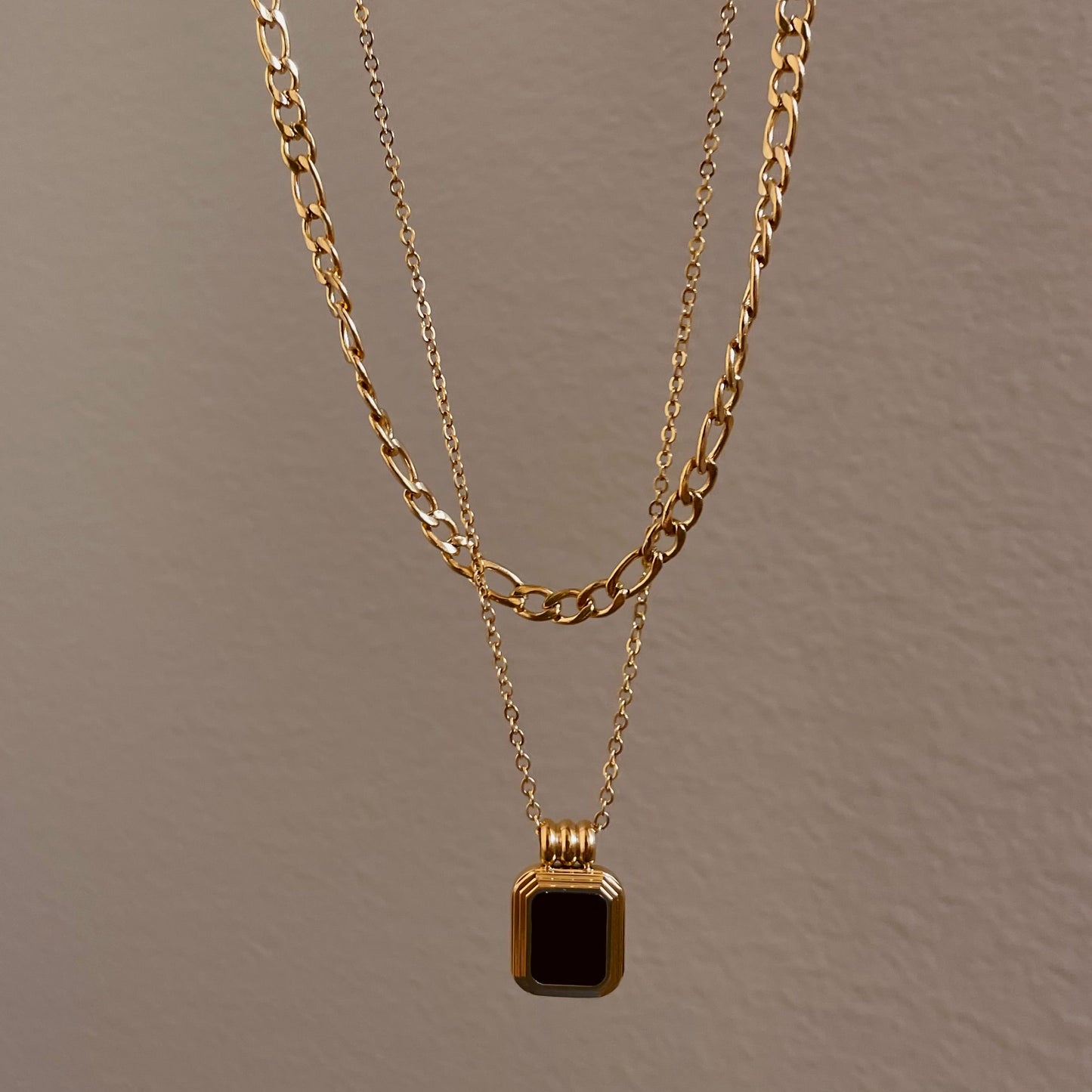 Black Stone Pendant Layered Necklace